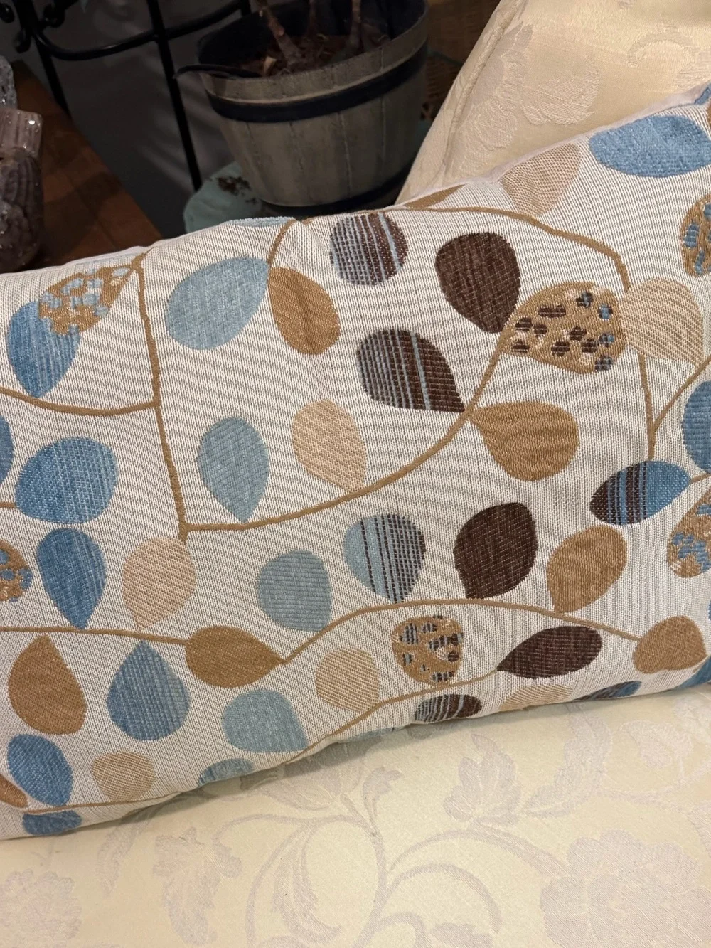 LUXURY LUMBAR BOTANICAL ACCENT PILLOW